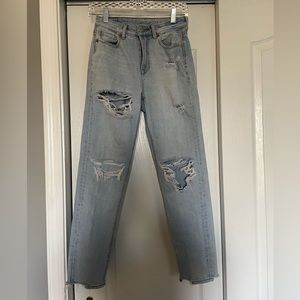 Light wash straight high waisted jeans